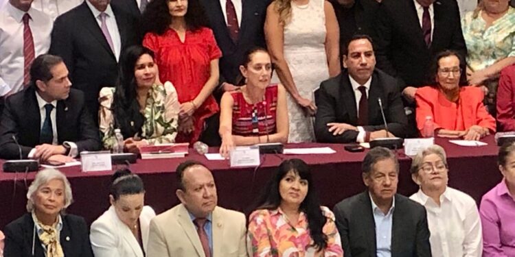 PRESENCIA DE CLAUDIA SHEINBAUM EN EL SENADO FORTALECE UNIDAD ENTRE LEGISLADORES DE MORENA