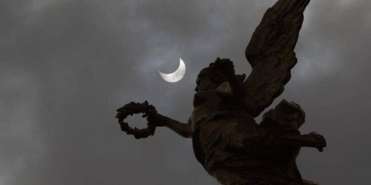 MÉXICO VIVE UN ECLIPSE ANULAR