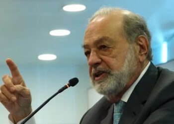 SLIM: “EXTRAORDINARIO Y BUENO PARA LA DEMOCRACIA QUE EXISTA DIVISION DE PODER Y QUE EL EJECUTIVO Y JUDICIAL TENGAN DIFERENCIAS”