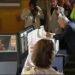 PRESIDENTE ANDRÉS MANUEL LÓPEZ OBRADOR Y BEATRIZ GUTIÉRREZ EJERCEN SU VOTO (Video)