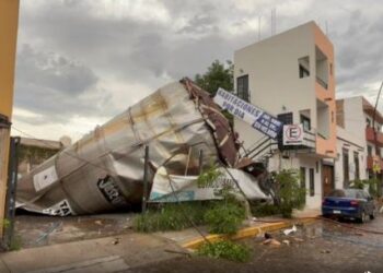 EXPLOSIÓN DEJA VARIOS MUERTOS EN FÁBRICA DE TEQUILA JOSÉ CUERVO