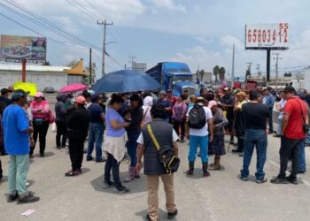 ESTADO DE MÉXICO: BLOQUEAN EN CHALCO DAMNIFICADOS VÍA MÉXICO-CUAUTLA