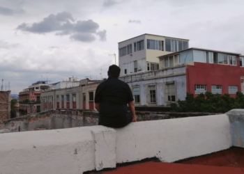 LUMINOSA Y SOMBRÍA (fragmento). Por Ulises Paniagua (*)