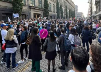 CIERRAN ACCESOS A LA SCJN POR MANIFESTACIÓN