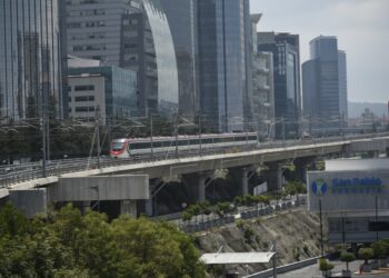 SE INAUGURA ESTACIÓN DE SANTA FE Y TREN SUBURBANO