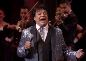 MARATÓN DE MARIACHIS Y PROYECCIÓN DEL CONCIERTO DE JUAN GABRIEL EN EL ZÓCALO