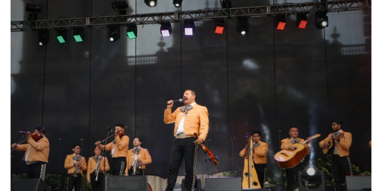 120 MIL PERSONAS CELEBRARON LA MÚSICA MEXICANA EN EL ZÓCALO