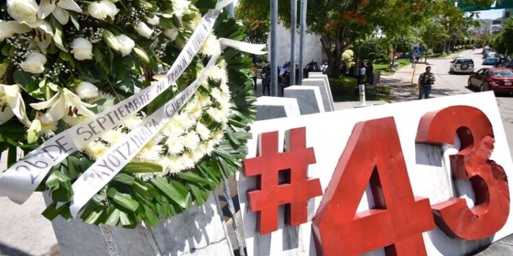 UNA DÉCADA DESPUÉS AÚN FALTAN LOS 43 DE AYOTZINAPA