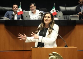 SENADO DE LA REPÚBLICA: RENUNCIA CYNTHIA LÓPEZ CASTRO AL PRI