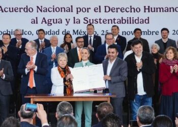 FIRMAN ACUERDO NACIONAL POR EL DERECHO AL AGUA Y LA SUSTENTABILIDAD