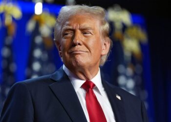 TRUMP FESTEJA Y PROCLAMA TRIUNFO A PESAR QUE FALTAN RESULTADOS FINALES