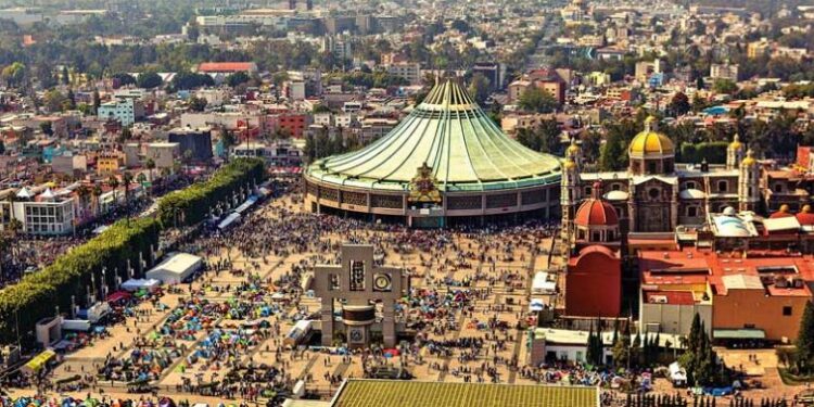 MÁS DE 10 MILLONES DE PEREGRINOS VISITAN A LA VIRGEN DE GUADALUPE
