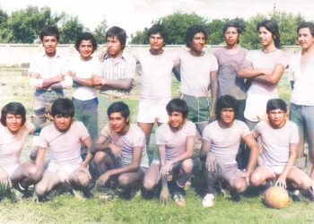 UN VIERNES DE MAYO (VOLVER DONDE ENTERRARON EL OMBLIGO) Crónica). Por Fidel Carlos Flores C.
