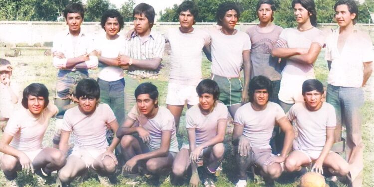 UN VIERNES DE MAYO (VOLVER DONDE ENTERRARON EL OMBLIGO) Crónica). Por Fidel Carlos Flores C.