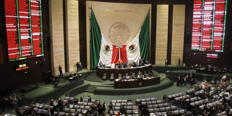 PARLAMENTO: AUTORIZAN MEGAPUENTE DE 3 SEMANAS POR FIN DE AÑO