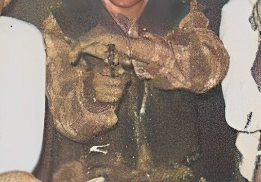 MUNDO DE ESPEJOS (Crónica literaria). Por Fidel Carlos Flores (*)