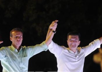 EL JUEGO DE PODER EN BOLIVIA UNE A LOS EXPREMOS. Por Hernán Cabrera Maraz (*)