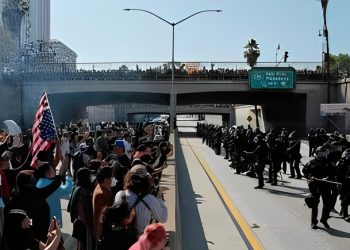 ACUSAN A INFILTRADOS EN PROTESTAS CONTRA REDADAS EN LOS ÁNGELES