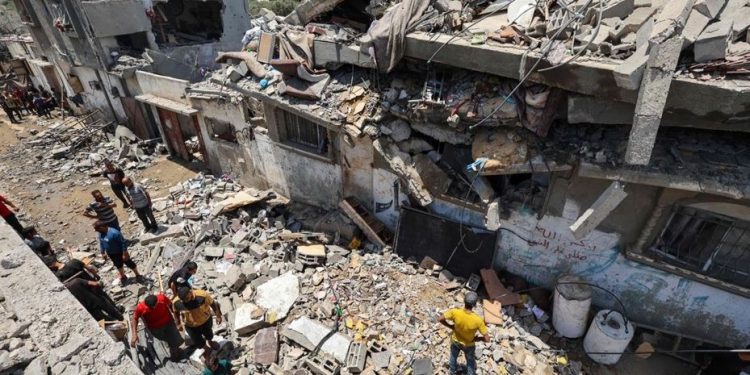 ATAQUE EN GAZA A CENTRO DE AYUDA, PROVOCA MÁS DE 30 VÍCTIMAS MORTALES