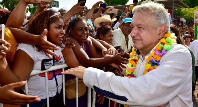 AVANCE HISTÓRICO: INEGI REPORTA QUE AMLO (SEXENIO 2018-24) REDUJO LA POBREZA EN 13.4 MILLONES