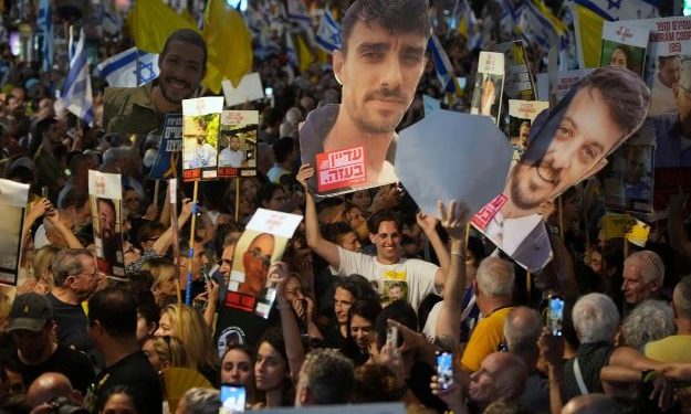 UN MILLÓN DE ISRAELÍES EXIGEN EL FIN DE LA GUERRA EN GAZA (PALESTINA)