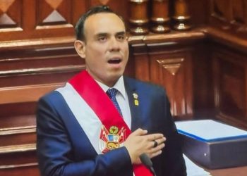 EL NUEVO PRESIDENTE INTERINO DEL PERÚ ES JOSÉ JERÍ
