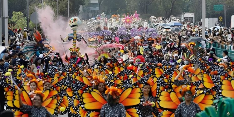 DESFILE DE DÍA DE MUERTOS: MEMORIA AUTÉNTICA, NATURAL Y ESPONTÁNEA