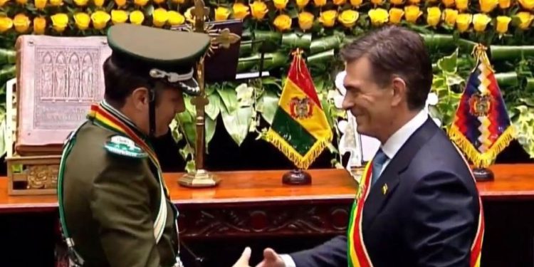 BOLIVIA: ASUME RODRIGO PAZ Y PROMETE UNA PRESIDENCIA CON “CAPITALISMO POPULAR”