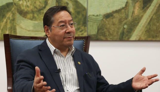 BOLIVIA: LUIS ARCE, EX PRESIDENTE ES APREHENDIDO POR PRESUNTO CASO DE CORRUPCIÓN EN EL FONDO INDÍGENA