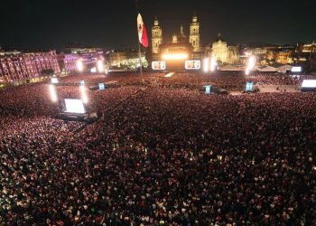 400 MIL PERSONAS ASISTIERON AL CONCIERTO DE SHAKIRA EN EL ZÓCALO CAPITALINO