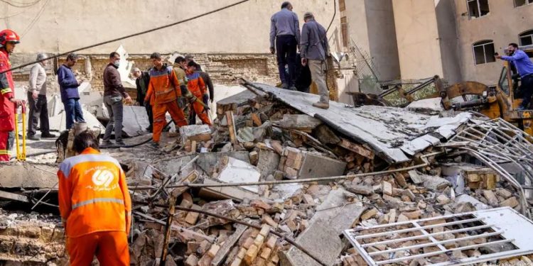 AGRESIÓN DE EEUU E ISRAEL A IRÁN CAUSAN AL MENOS 200 MUERTOS Y UN MILLAR DE HERIDOS