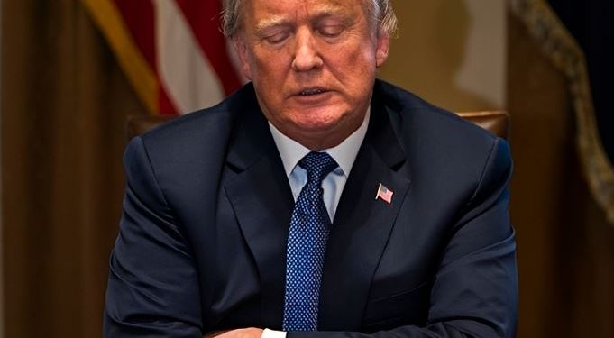 TRUMP, ENTRE LA DESESPERACIÓN Y EL RIDÍCULO MUNDIAL. Por Ignacio García (*)