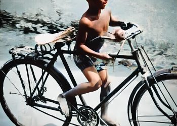 EL NIÑO QUE ME LLEVÓ EN SU BICICLETA (Crónica). Por Fidel Carlos Flores (*)
