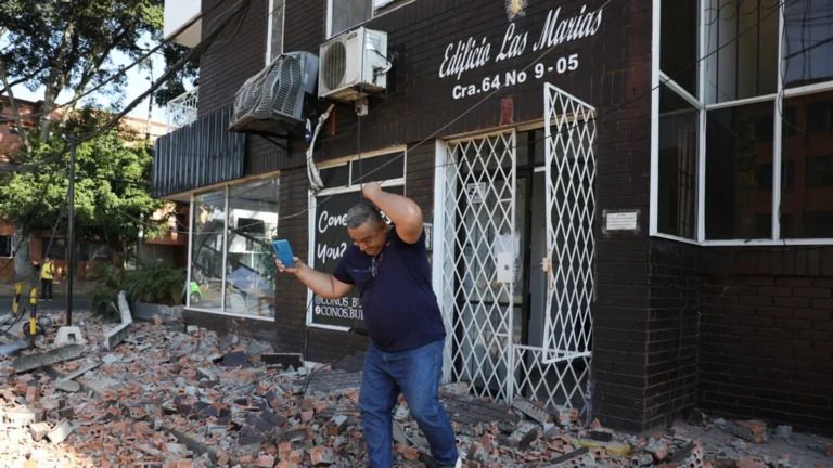 COLOMBIA: IMÁGENES IMPACTANTES DEL SISMO DE 7.4